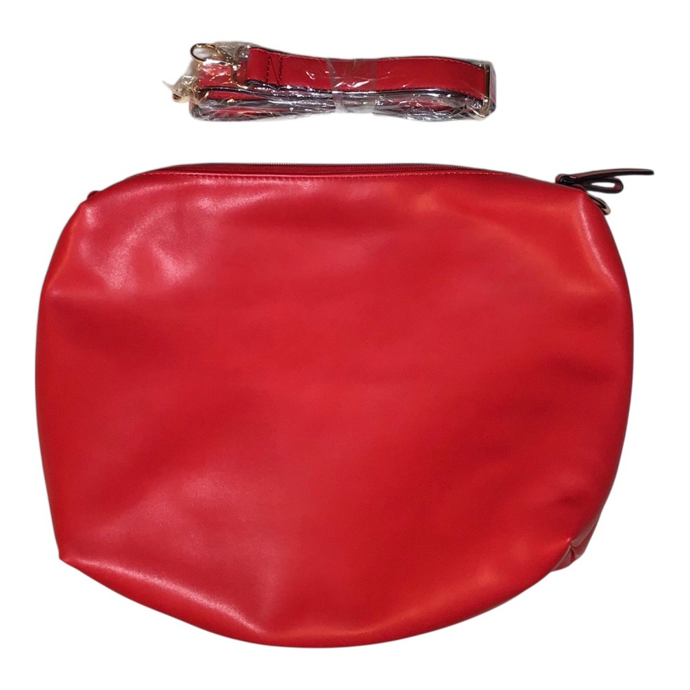 La Diva Red Vegan Leather Crossbody/Shoulder Bag *NEW*